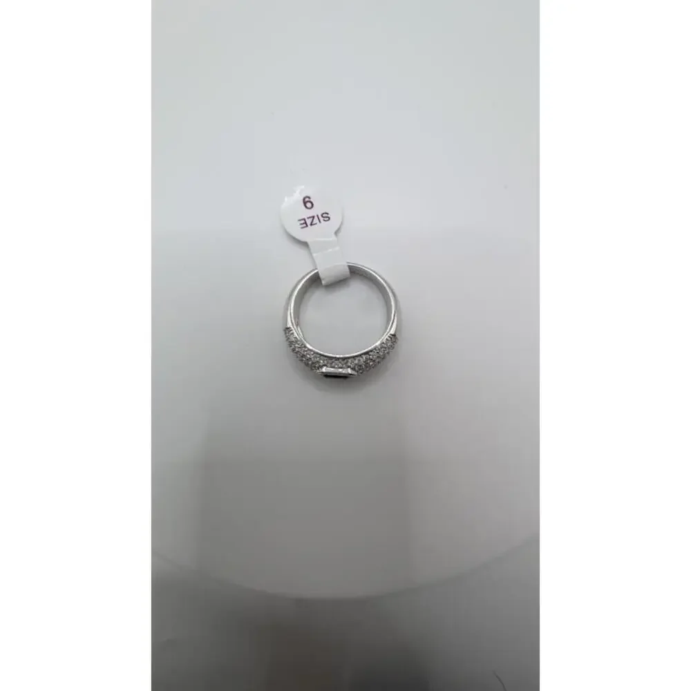 Elegant Silver Ring with Embedded Stones Size 9